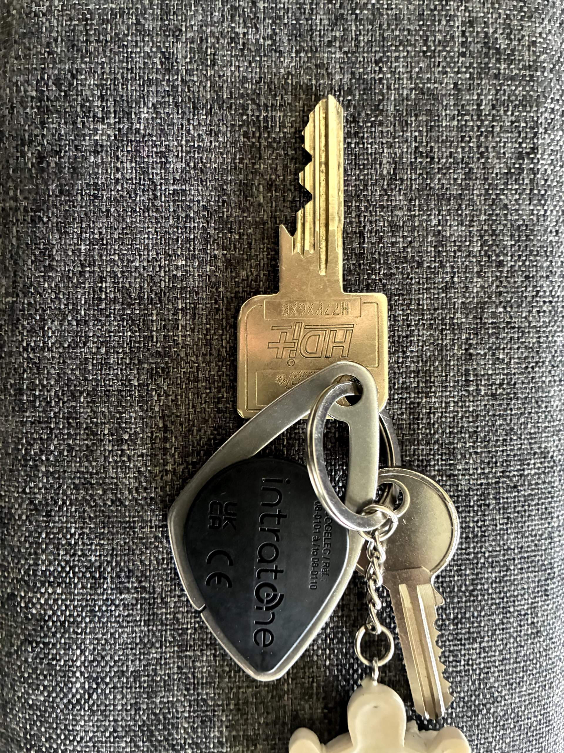 Copie de badge d'immeuble réalisée par un serrurier professionnel à Toulouse